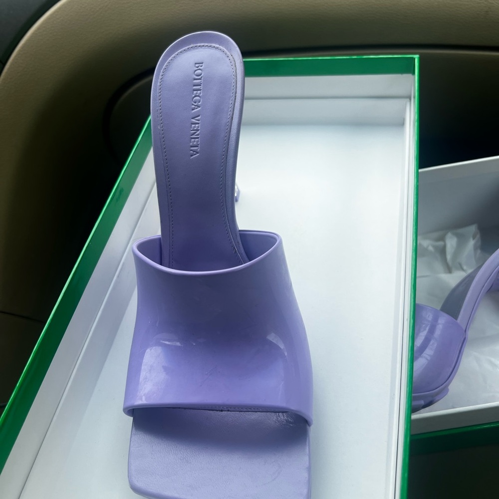 Bottega Veneta Lavender Mules